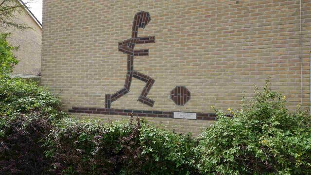 ‘steen als kroon op werk in oude gouw’